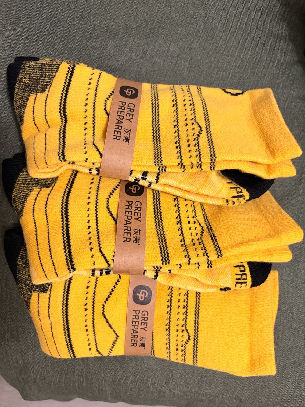 Grey Preparer Yellow Black Crew Socks – 3 Pairs New